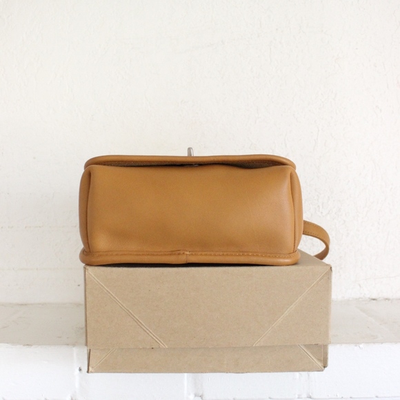 Vintage Coach Companion Crossbody Bag Tan - Picture 4 of 10